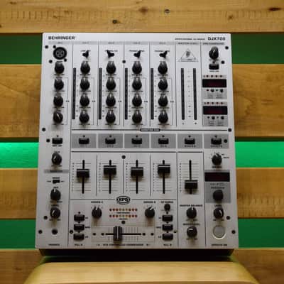 Behringer DJX700 DJ-Mixer image 1