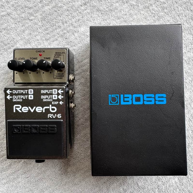 Boss RV-6 Reverb pedal with box