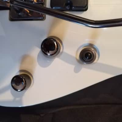 Schecter Demon-7fr 2020-2023- Vintage White image 8