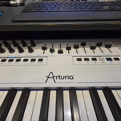 Arturia Keylab88 Original 2010's - White image 2