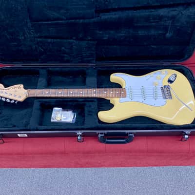 Fender Yngwie Malmsteen Stratocaster with Scalloped Rosewood Fingerboard 2017 - Vintage White image 22