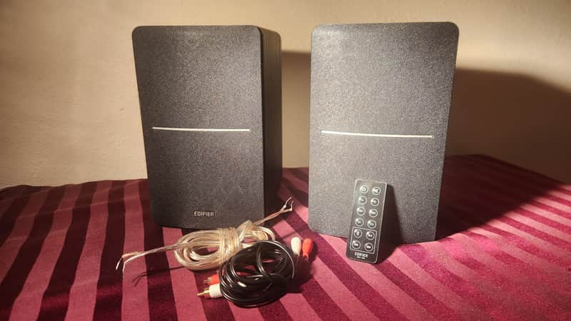 Edifier R1280DB Active Bookshelf Speakers image 1