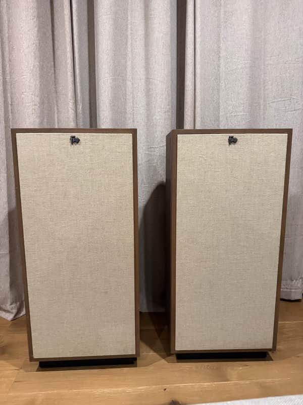 Klipsch Forte IV 2022 - Distressed Oak - Lambswool Grill image 1