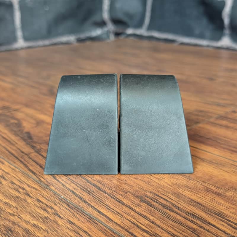 Alesis 1.5" Rubber Feet for Command-Forge-Surge (2 Feet) - Black image 1