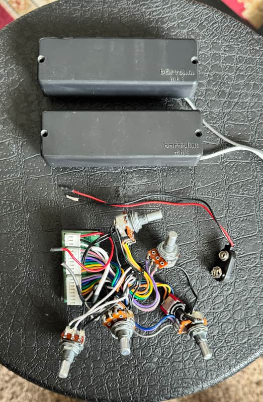 Bartolini MK-1 pickup set with preamp for Ibanez Soundgear 5