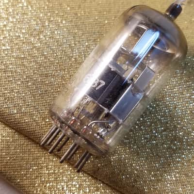 Amperex Matched Pair (2) 6DJ8 tNOS AT1000 TESTED Vacuum Tubes Heerlen Small Halo Getter rare Treble Clef Bugle Boy T4TCbb ECC88 dual triode 1960-1966 image 21