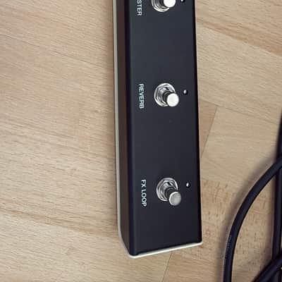 Yamaha THR100HD Dual 2-Channel 100-Watt Digital Modeling Guitar and twin speaker Cab image 5