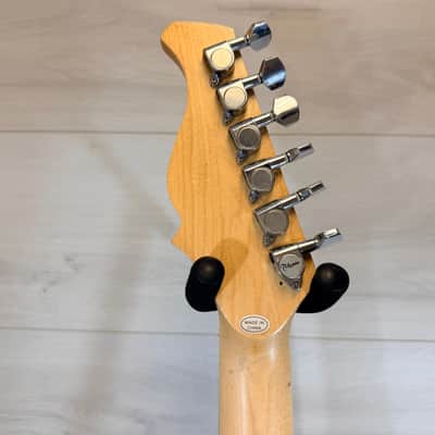 AXL S-Type Strat-Style Electric Guitar – 3-Tone Sunburst image 10