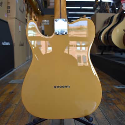 Fender Vintera III Late '50s Telecaster Butterscotch Blonde w/Padded Gig Bag image 3