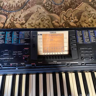 Yamaha PSR-330 61-key Portable Keyboard 1990s image 3