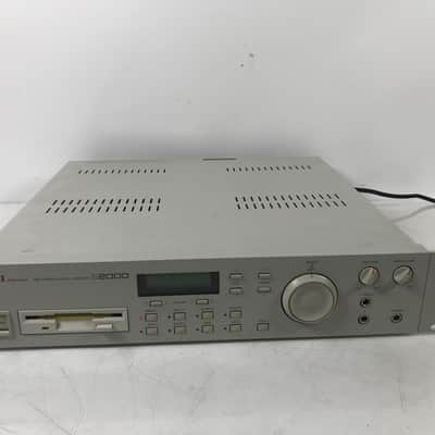 Akai S2000 Rack Mount MIDI Stereo Digital Sampler imagen 1