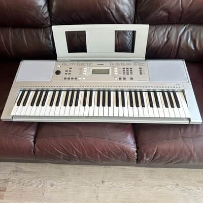 Yamaha YPT-340 Digital 61-key Portable Keyboard