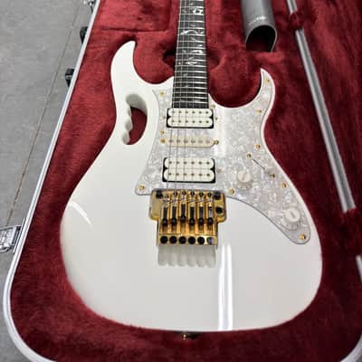 Ibanez JEM7V-WH Steve Vai Signature with Rosewood Fretboard 2004 - 2019 - White image 2