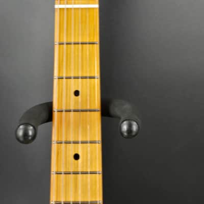 Squier 0374096589 Classic Vibe™ Duo-Sonic™ HS, Maple Fingerboard, Gold Anodized Pickguard, Desert Sand image 5