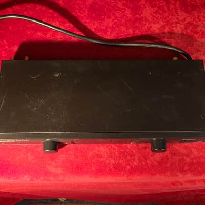 Panamax MR4300 9-Outlet Power Conditioner image 5