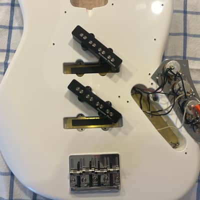 Fender American Performer Jazz Bass Body, Loaded image 7