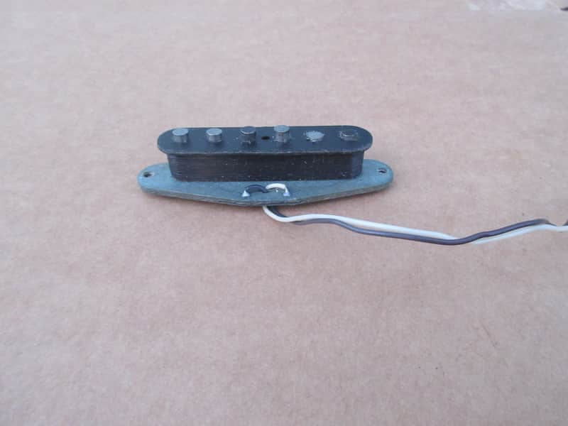1972 Original Fender Stratocaster Guitar Pickup Strong 7.33K Orig Factory Wind Staggered Pole Grey Bottom image 1