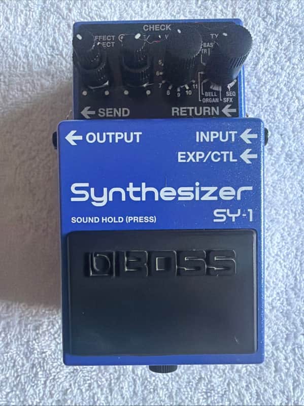 Boss SY-1