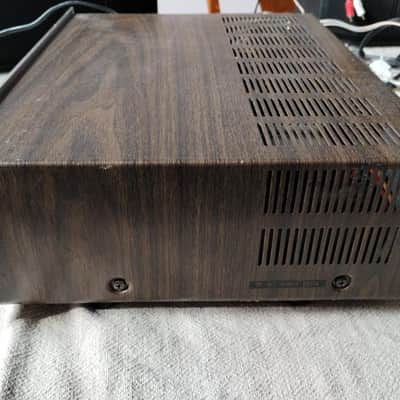 Marantz 1060 integrated amplifier in very good condition - 1970's image 5