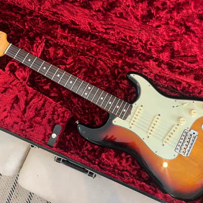 Fender American Original '60s Stratocaster with Rosewood Fretboard 2018 - 2022 - 3-Color Sunburst image 8