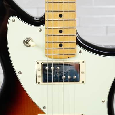 Fender Player Plus Meteora HH - 3-Color Sunburst image 4