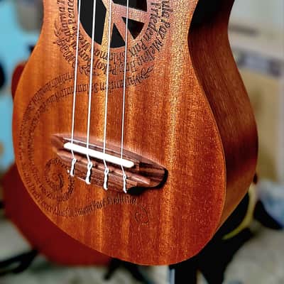 Luna Maluhia Peace Concert Ukulele - Natural w/ Gig Bag $20 Discounted!! image 6