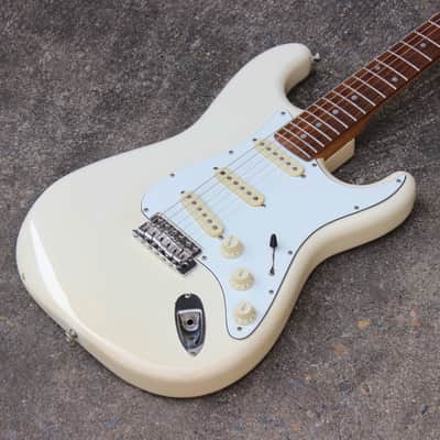 1986 Fender Japan Medium Scale Stratocaster ST-314 (White) w/Gig
