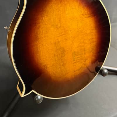 Kentucky KM-630 F-Style Mandolin Vintage Sunburst Finish w/ Case image 15
