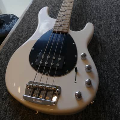 Ernie Ball Music Man Sterling 4 H with Maple Fretboard 2008 - 2015 - White Pearl image 3