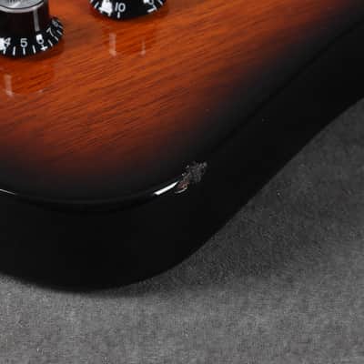 Gibson Thunderbird Sunburst - 2nd Hand image 14