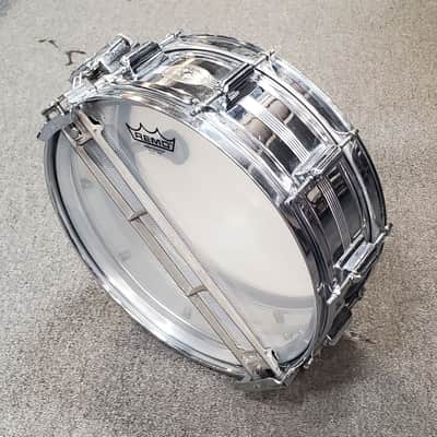 Rogers vintage "Dynasonic" 5 1/2x14 snare drum late 60's early 70's - chrome image 4