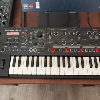 Roland JD-Xi 37-Key Analog/Digital Crossover Synthesizer 2015 - Present - Black