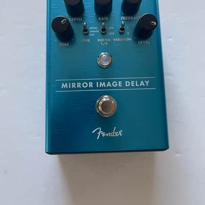 Fender Mirror Image Delay Digital Analog Tape Echo Guitar Effect Pedal + Box image 2