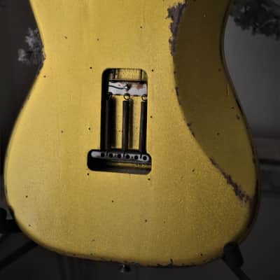 American Standard Fender Stratocaster Custom Relic Gold Sparkle image 4