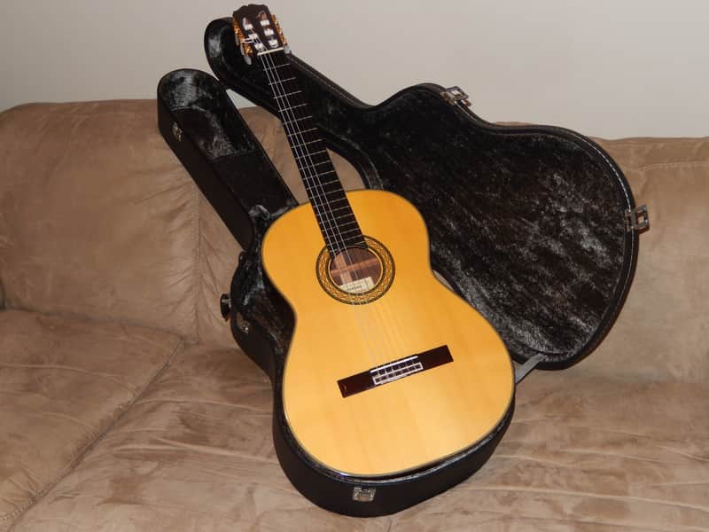 Made in 1983 - Wonderful Takamine No.8 - High Grade Japanese Made Classical Guitar in Mint Condition image 1