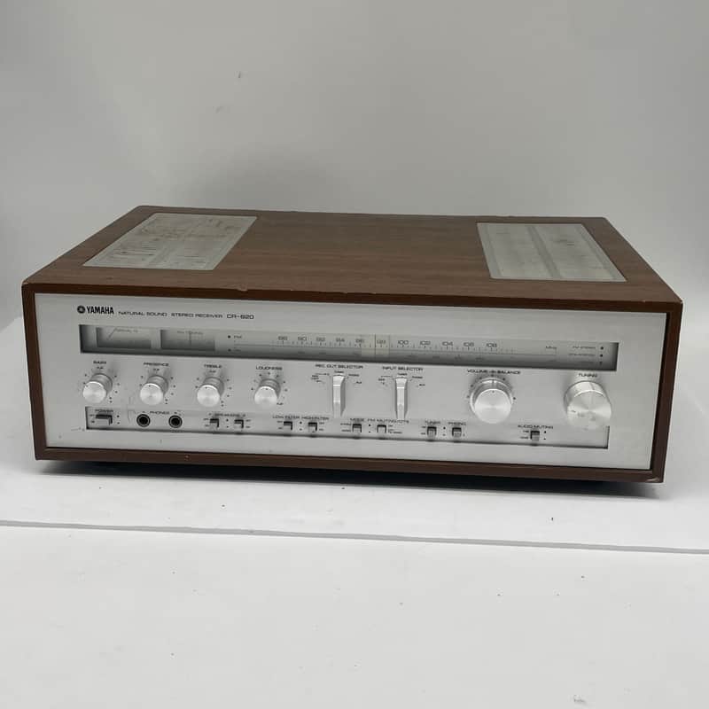 Yamaha CR-820 Natural Sound Stereo Receiver Wood Silver Face *RELAMPED WORKING image 1