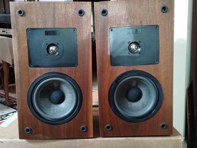 Ultra rare Altec Lansing Model 101 large bookshelf speakers in excellent condition - 1980's image 1
