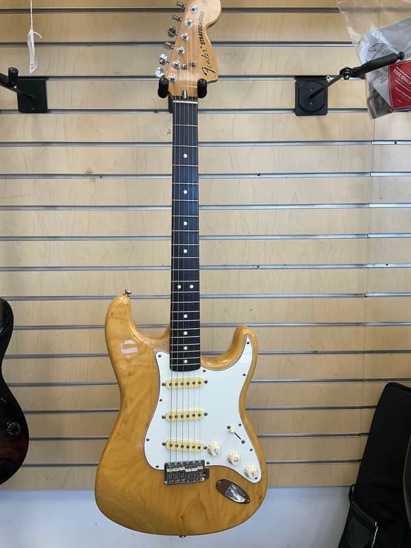 Fender stratocaster 2003 - Gloss image 1
