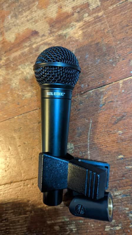 Digital Reference DRV100 Dynamic Cardioid Handheld Microphone image 1