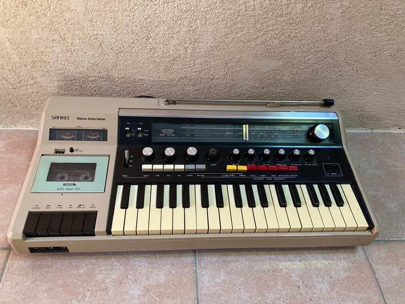 Sankei Entertainer TCH-8800 Drum Machine, Synth Keyboard, Mixer Amp, Radio, Tape Player Recorder 1978 - Tan and black plastic image 1