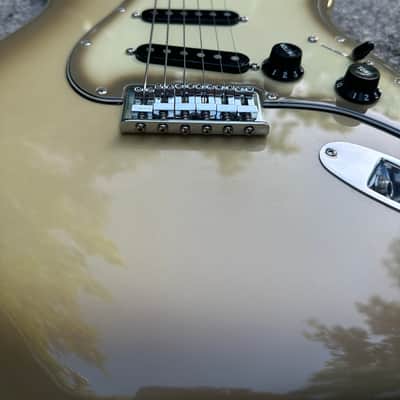 Fender 70th Anniversary Vintera II Stratocaster 2024 - Antigua image 2
