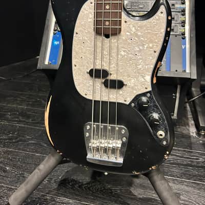 Fender JMJ Road Worn Mustang Bass Black image 2