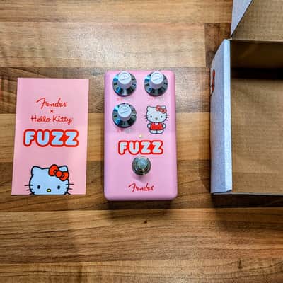 Fender Hello Kitty Fuzz Pink - Limited edition image 1