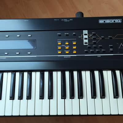 Ensoniq ESQ-1 Digital Wave Synthesizer 1986 image 5