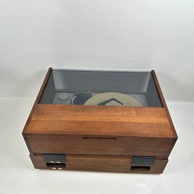 KLH Model Twenty Stereo Turntable Receiver image 16
