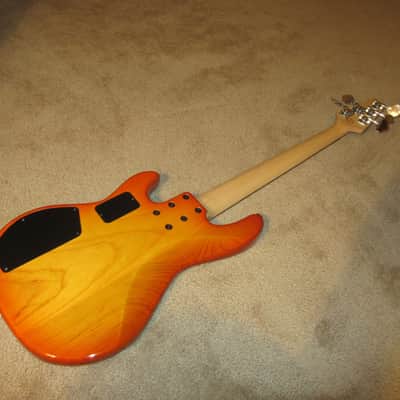 G&L M2500 with 3 MFD Pickups & K Wiring Bild 4