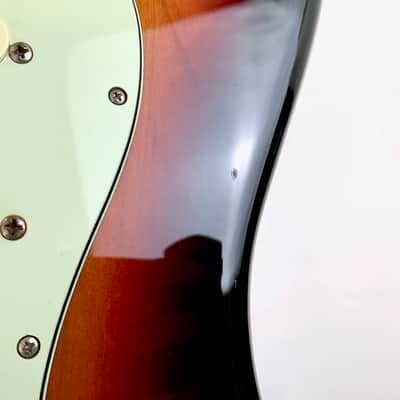 Fender Stratocaster 60′s Vintera 2019 Sunburst image 15