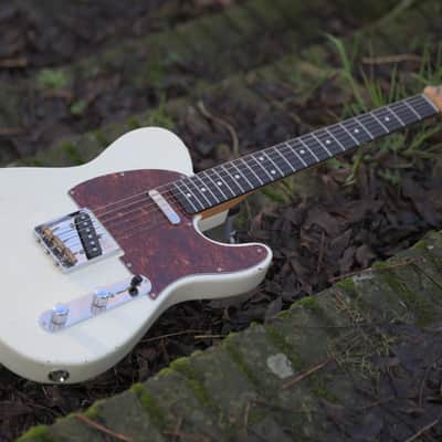 Del-Tone 60's T-Style - Khaya Mahogany - Olympic White image 13
