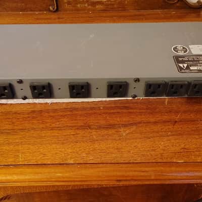 Equinox PDC-8 power distribution center in very good condition - 2000's image 2