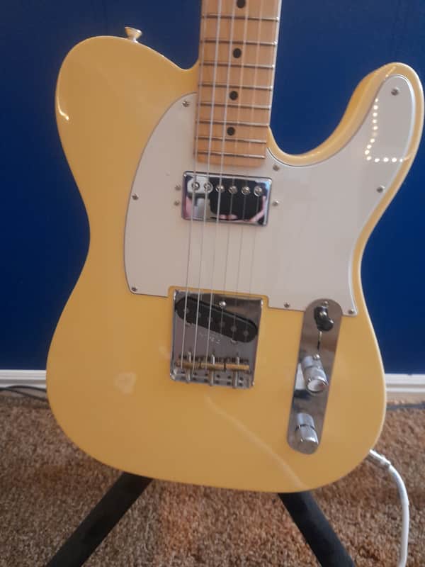 Fender American Performer Telecaster Hum with Maple Fretboard 2018 - Present - Vintage White image 1
